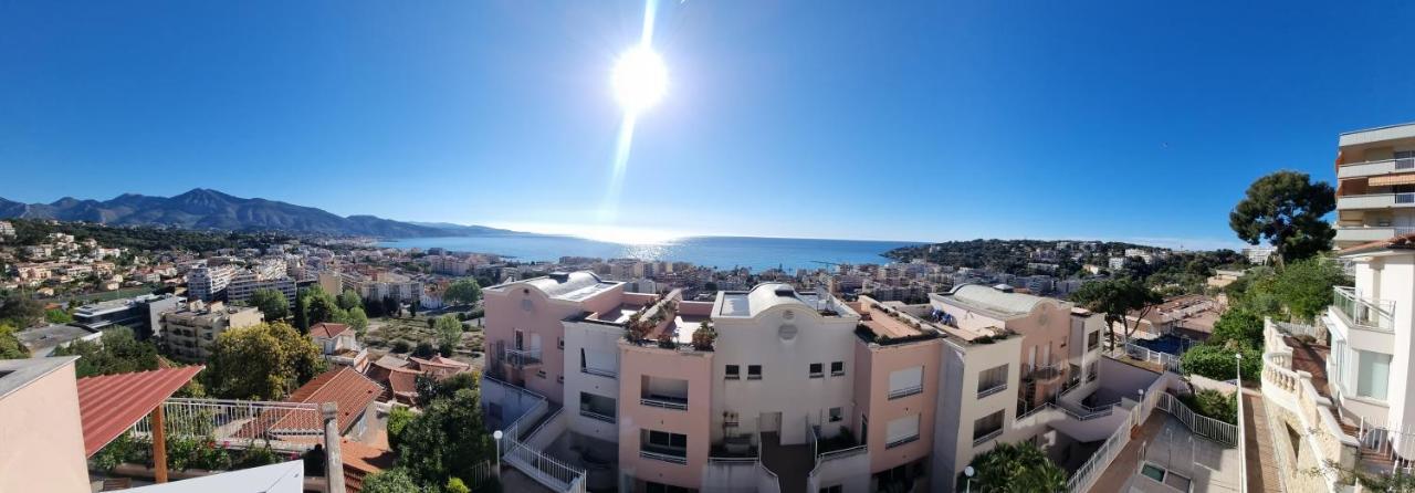 Dernier Etage D'Une Maison Roquebrune-Cap-Martin Exterior photo